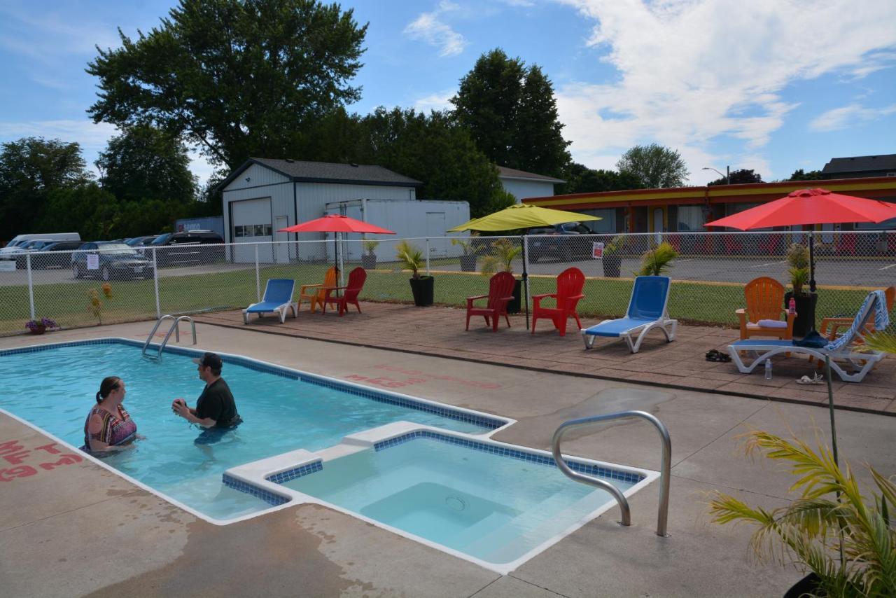 Harmony Motel *